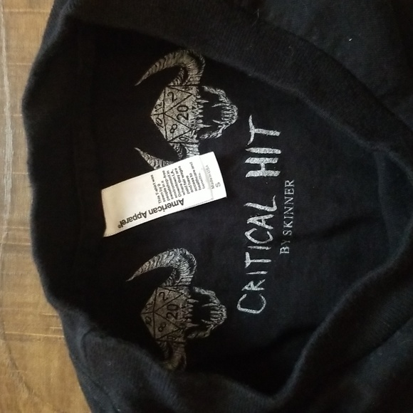 Critical Hit stoner t-shirt - Picture 2 of 4